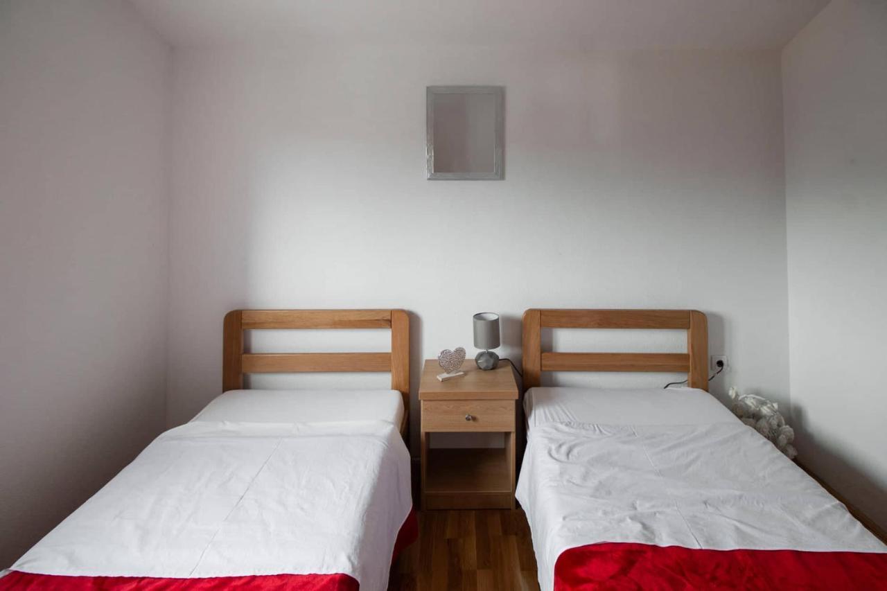 Blue Mate Apartment บาร์บินเย ภายนอก รูปภาพ