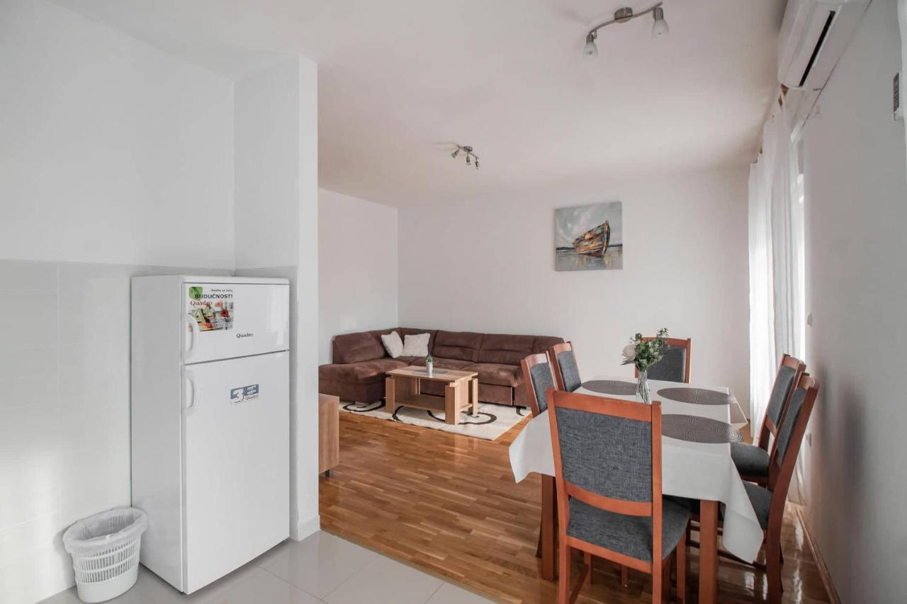 Blue Mate Apartment บาร์บินเย ภายนอก รูปภาพ