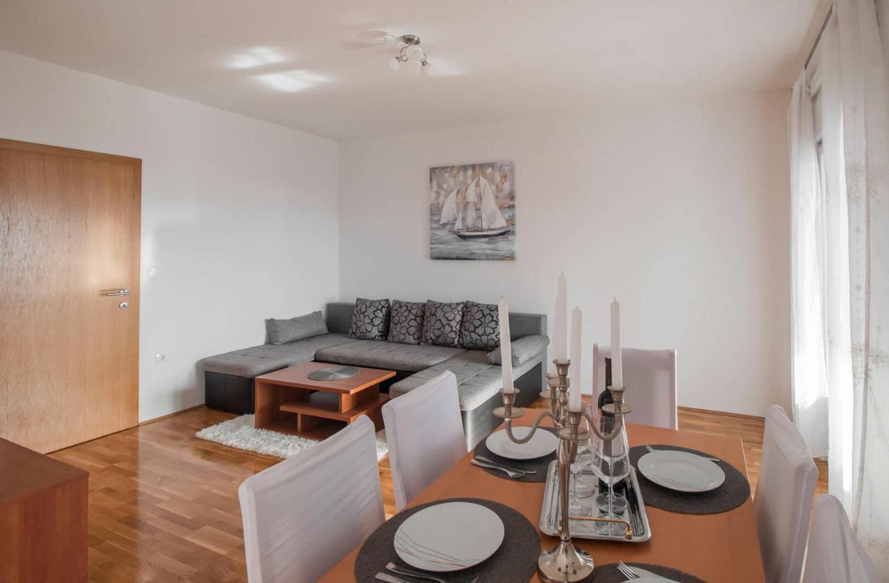 Blue Mate Apartment บาร์บินเย ภายนอก รูปภาพ