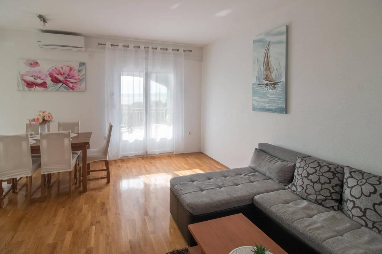 Blue Mate Apartment บาร์บินเย ภายนอก รูปภาพ
