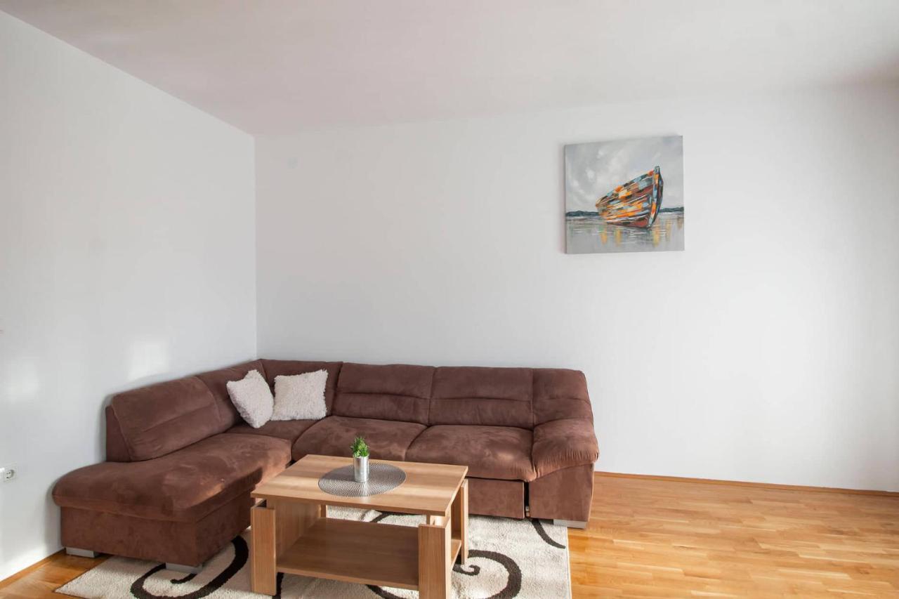 Blue Mate Apartment บาร์บินเย ภายนอก รูปภาพ