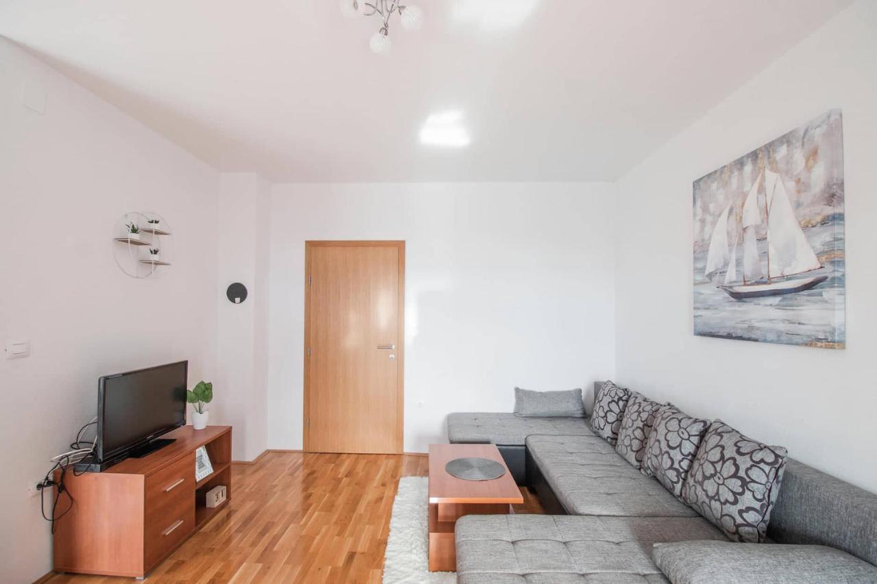 Blue Mate Apartment บาร์บินเย ภายนอก รูปภาพ