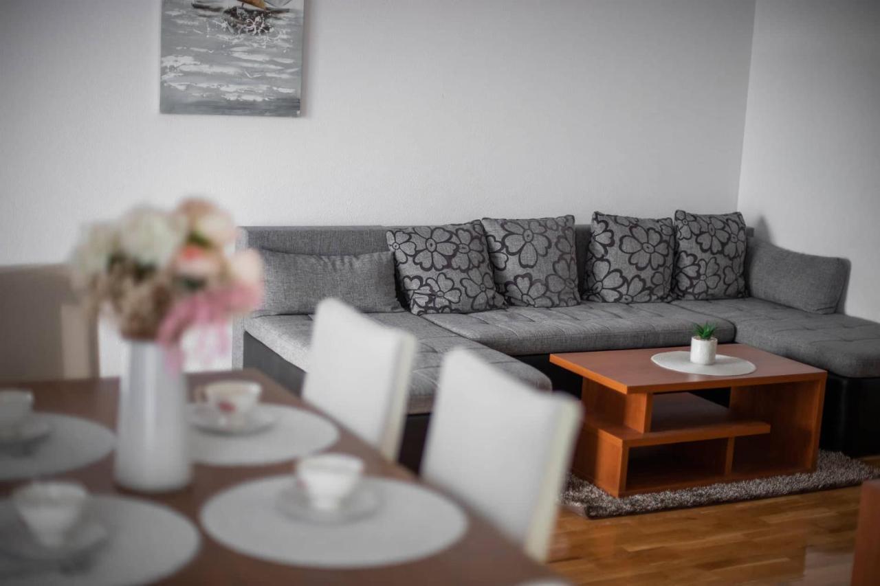 Blue Mate Apartment บาร์บินเย ภายนอก รูปภาพ