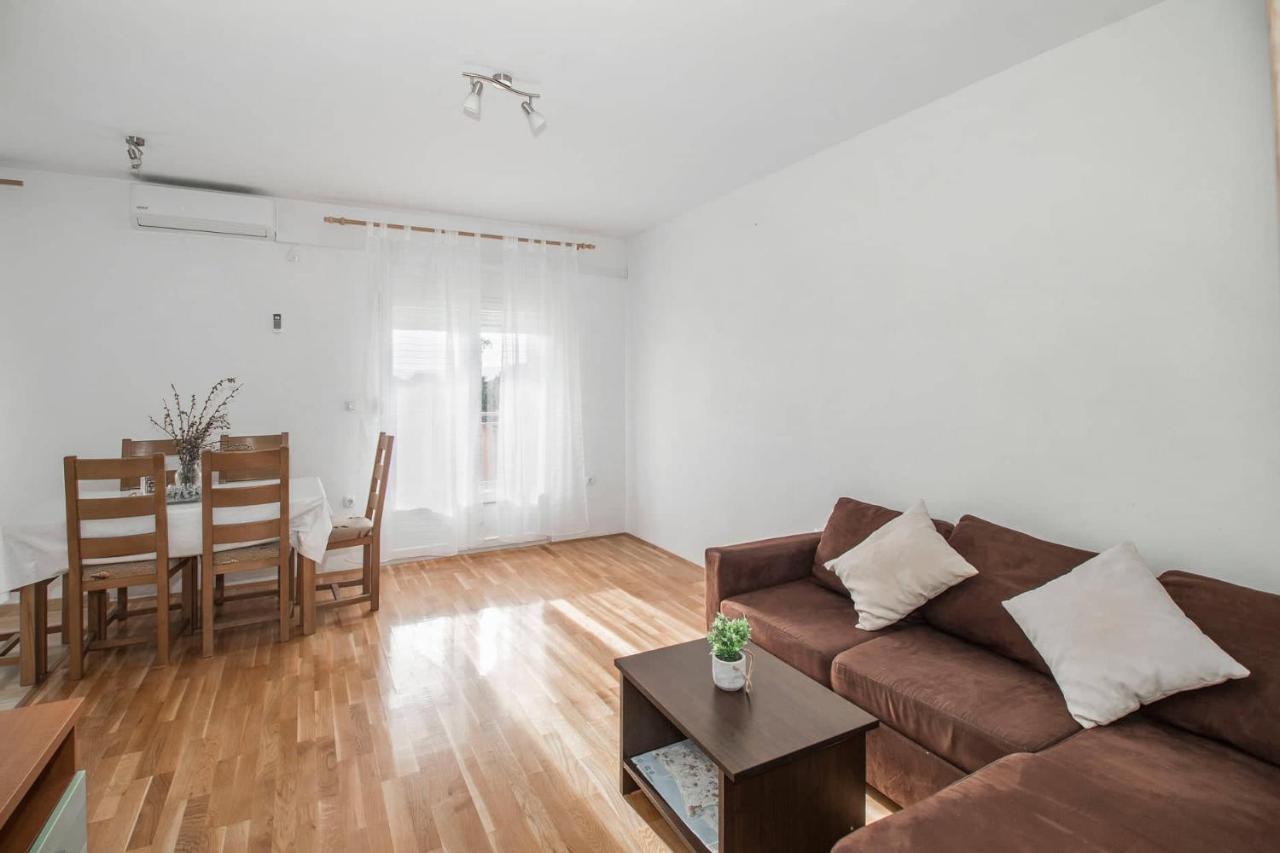 Blue Mate Apartment บาร์บินเย ภายนอก รูปภาพ